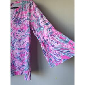 Lilly Pulitzer Women’s Shirt Size Medium 3/4 Sleeve Floral Pink Flared Cuff